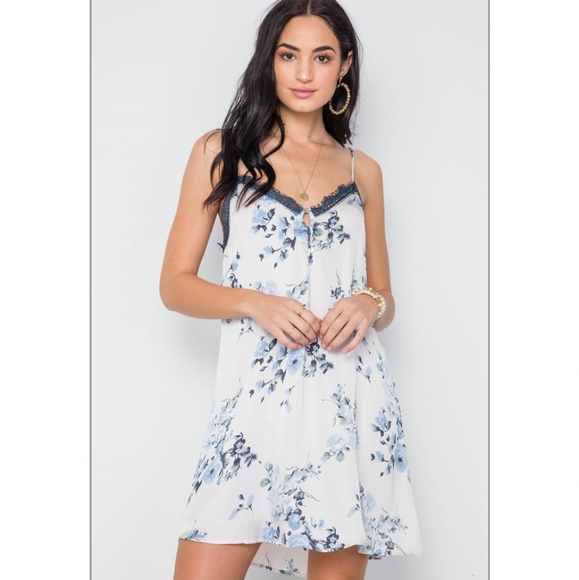 Floral Dress Size Small - Picture 3 of 7